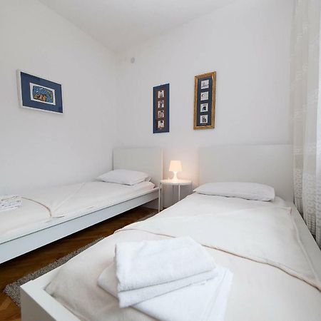 Apartmani Ruzica ツリクヴェニツァ エクステリア 写真