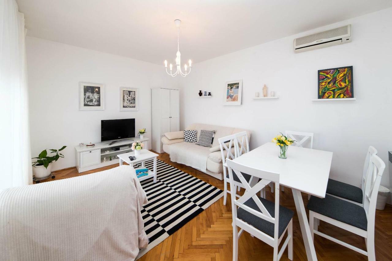 Apartmani Ruzica ツリクヴェニツァ エクステリア 写真