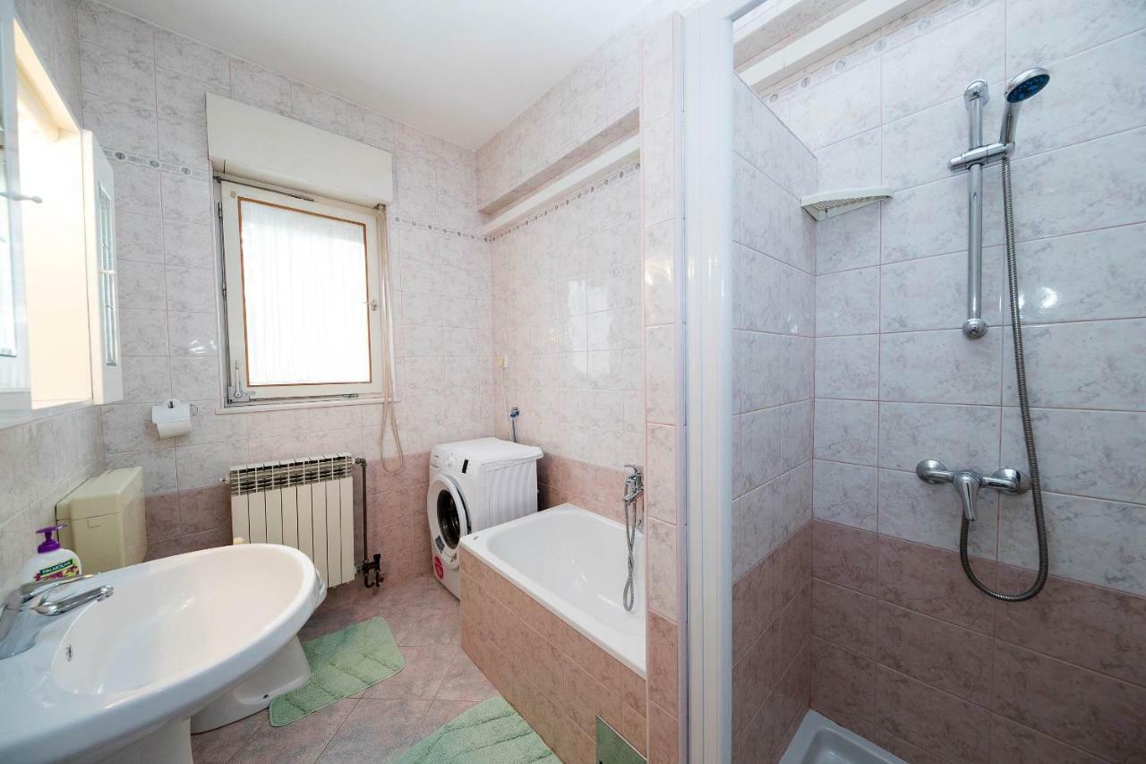 Apartmani Ruzica ツリクヴェニツァ エクステリア 写真