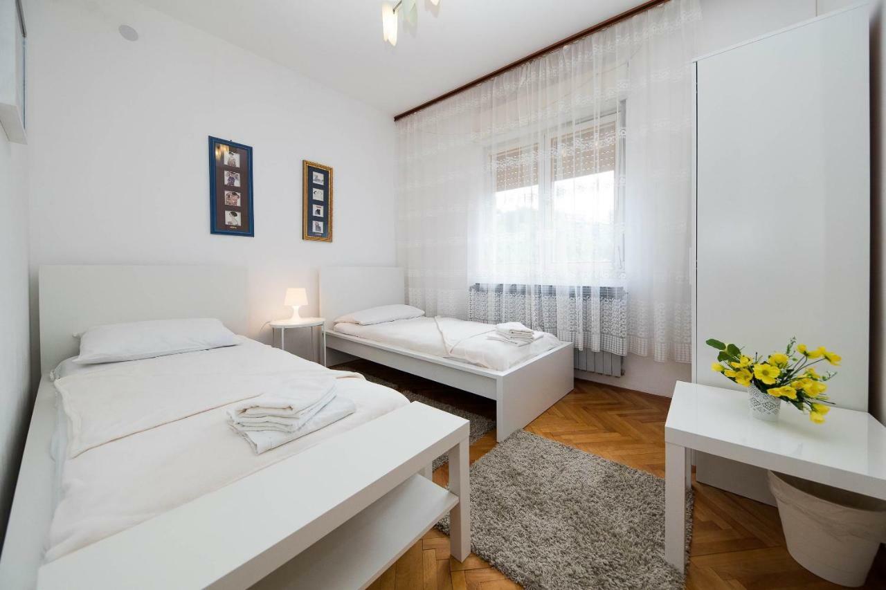 Apartmani Ruzica ツリクヴェニツァ エクステリア 写真