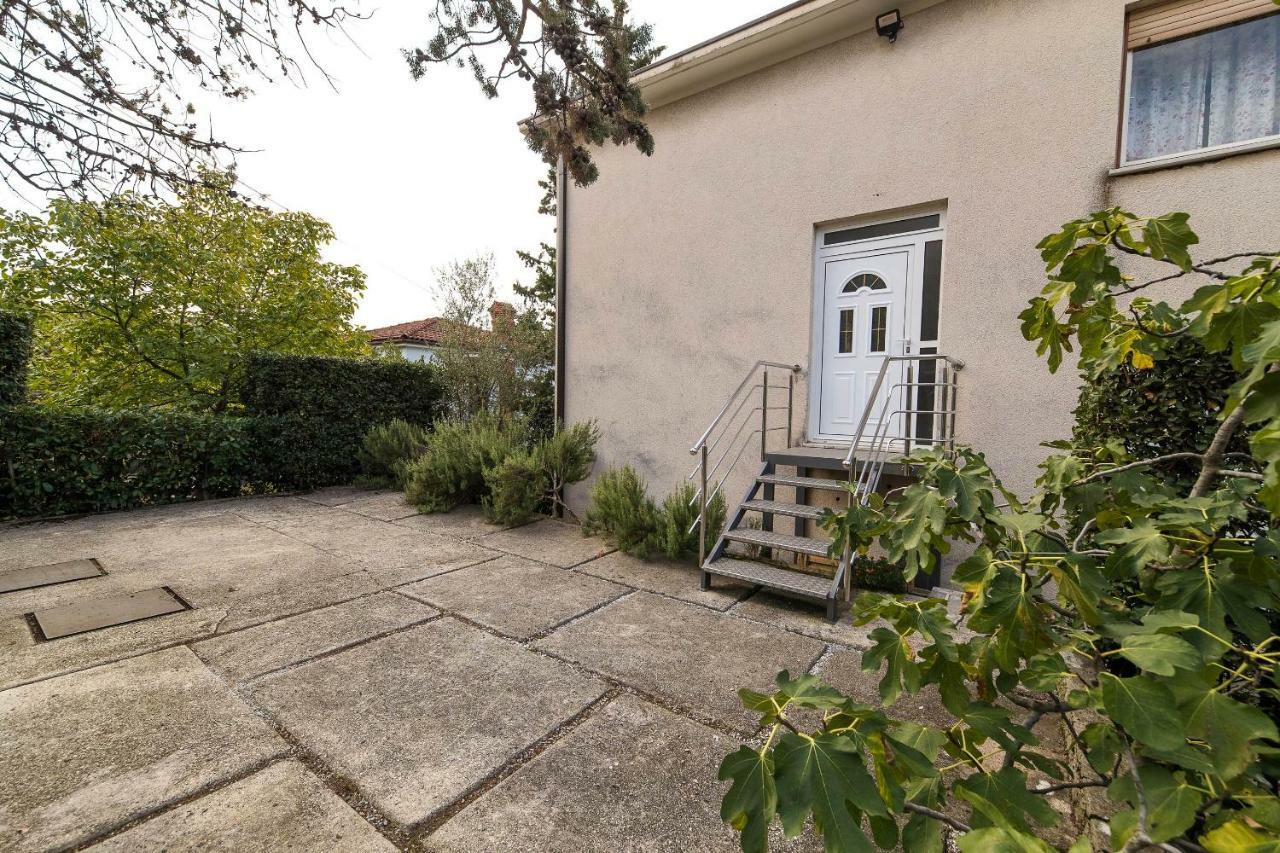 Apartmani Ruzica ツリクヴェニツァ エクステリア 写真
